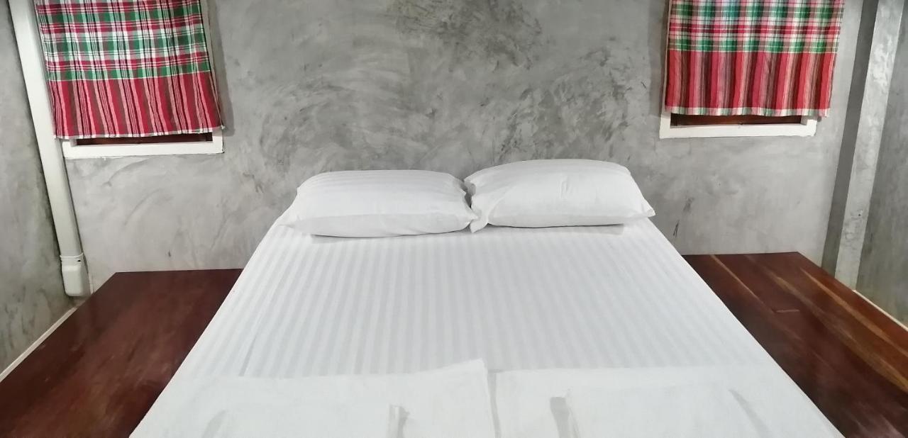 Sun Smile Hostel Ubon Ratchathani Ngoại thất bức ảnh