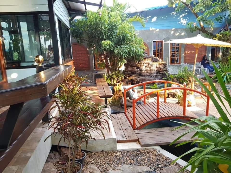 Sun Smile Hostel Ubon Ratchathani Ngoại thất bức ảnh