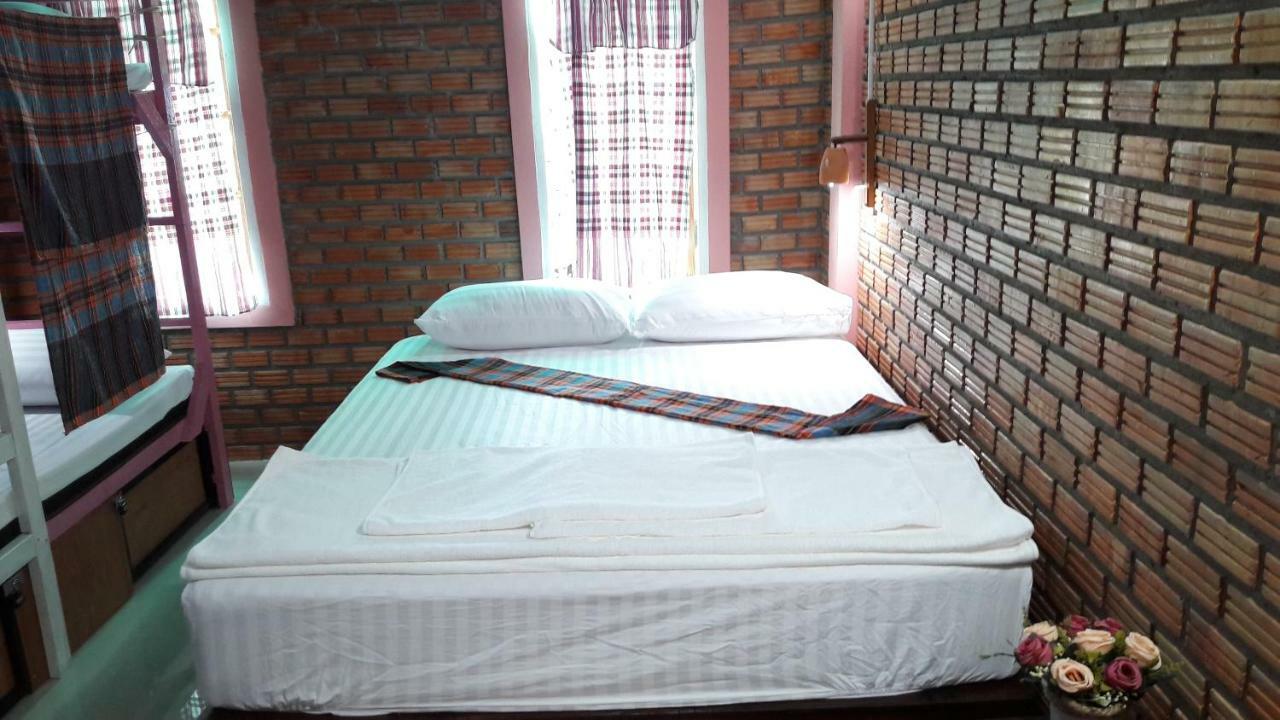 Sun Smile Hostel Ubon Ratchathani Ngoại thất bức ảnh